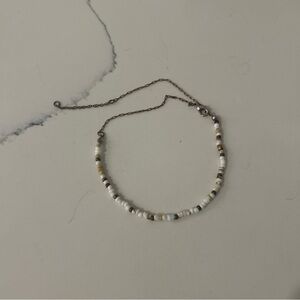 Elegant White and Gold Beaded Bracelet